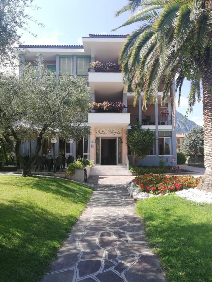 Albergo Villa Angela Toscolano Maderno Exterior photo