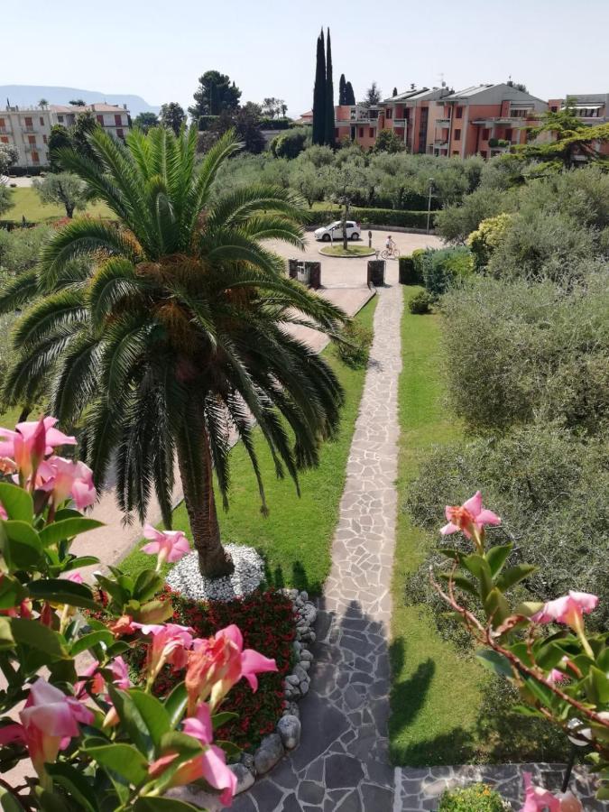 Albergo Villa Angela Toscolano Maderno Exterior photo