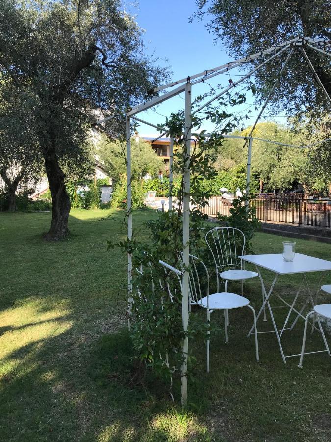 Albergo Villa Angela Toscolano Maderno Exterior photo