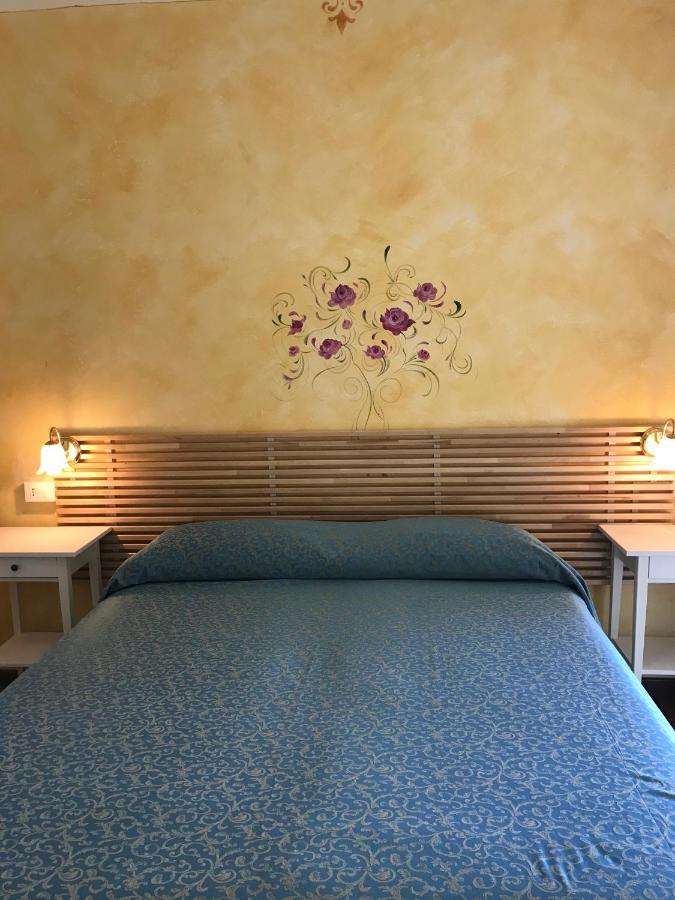 Albergo Villa Angela Toscolano Maderno Exterior photo